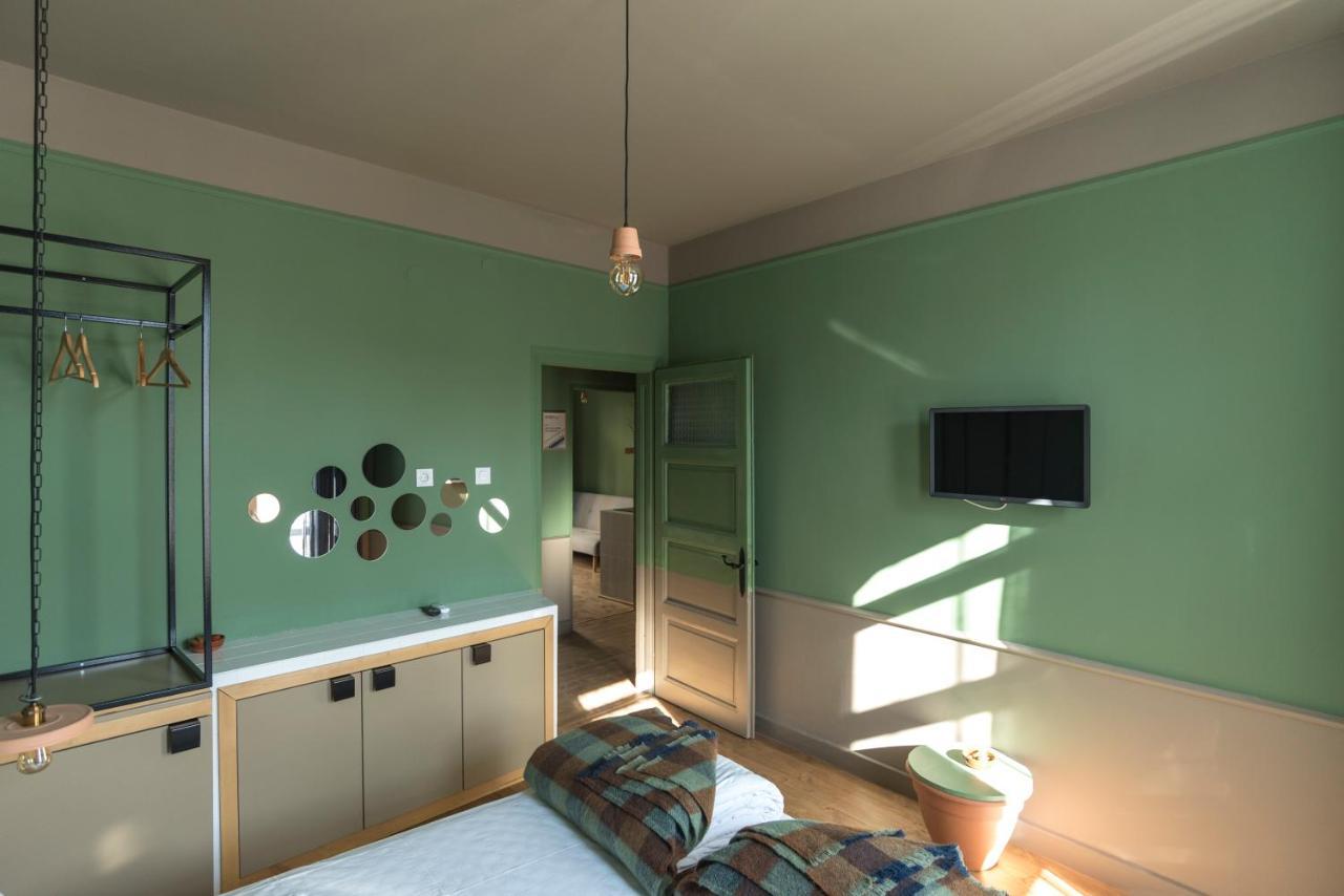 Apartment Beautiful Location Mouse